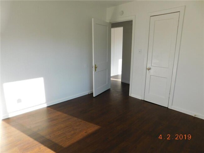 Building Photo - 407 North Dr