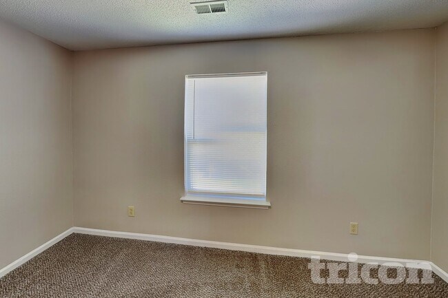 Building Photo - 7771 Mistflower Ln