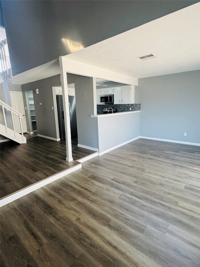 Building Photo - 12509 Newbrook Dr