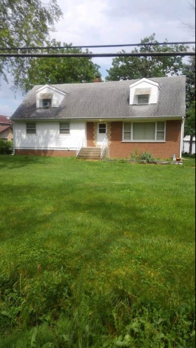 Building Photo - 9555 S 78th Ct