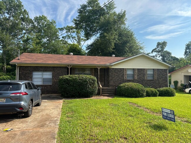 Primary Photo - 305 Wilson Dr SW