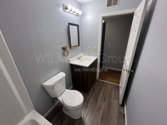 Building Photo - 1316 Millerwood Dr