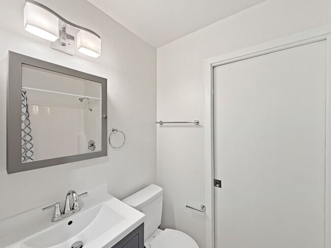 Building Photo - Charming 3BD/2BA House in Clairemont w/ W/...