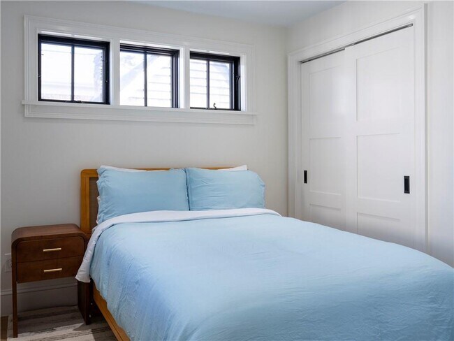 Building Photo - 9-9 Dearborn St