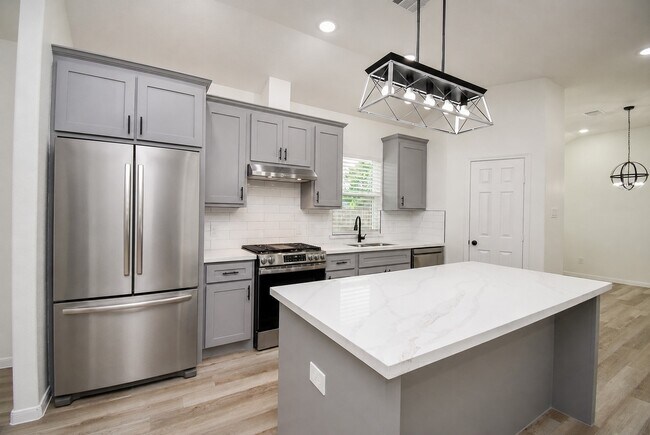 Building Photo - 2139 Counter Point Dr