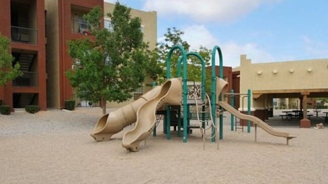Building Photo - 10600 Cibola Loop NW