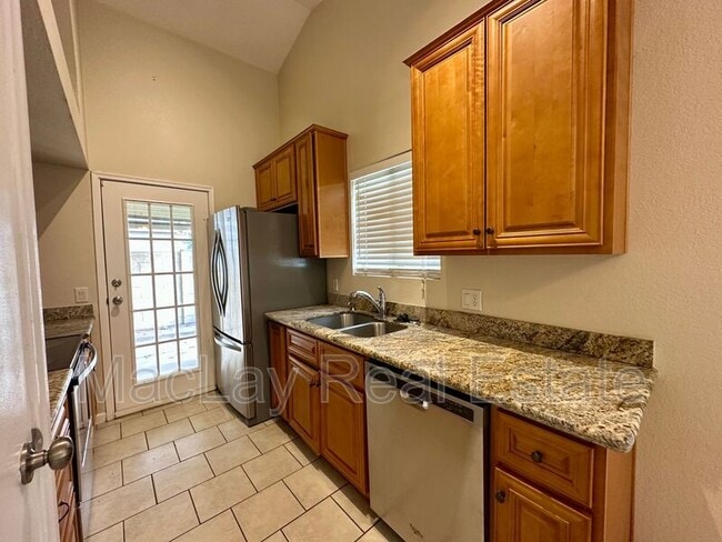 Building Photo - 240 S Laveen Dr