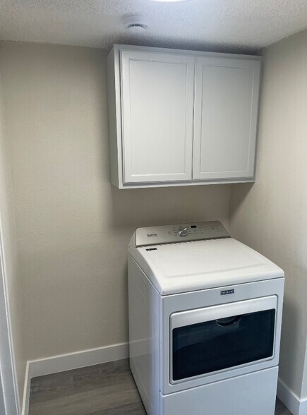 Building Photo - 632 Triest Ct