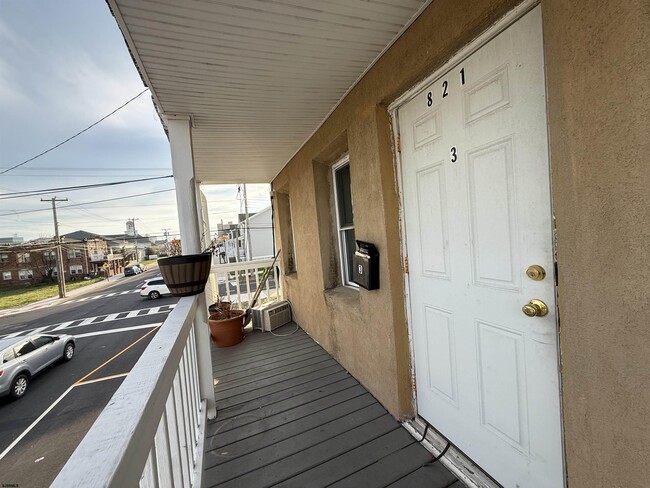 Building Photo - 821 Baltic Ave