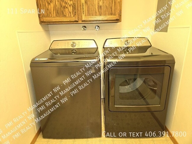 Building Photo - 111 Spar Ln