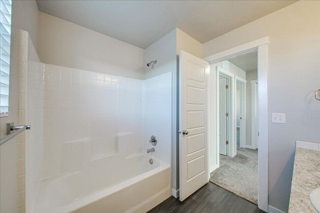 Building Photo - Two Story, Spacious Star Home!