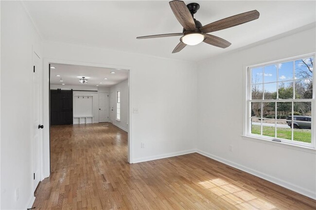 Building Photo - 262 Atwood Dr NW