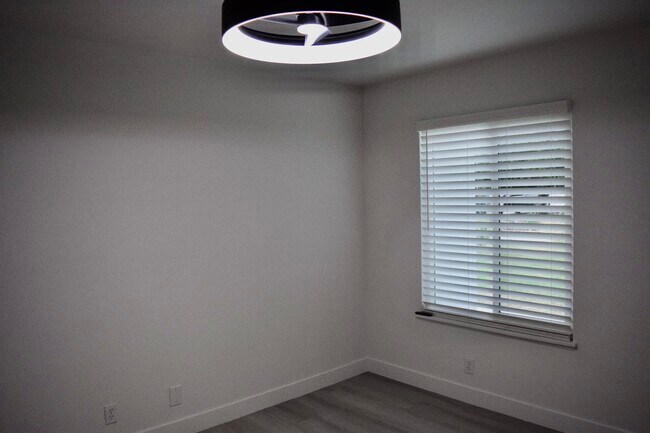 Building Photo - 45612 Kristen Ct