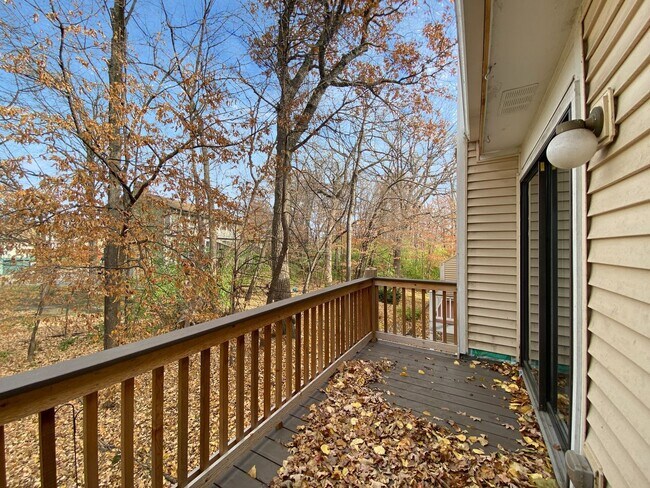 Building Photo - 15630 26th Ave N