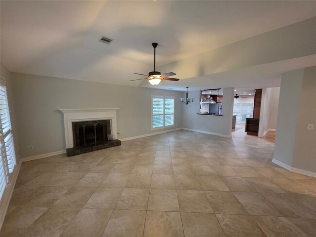 Building Photo - 135 N Dreamweaver Cir