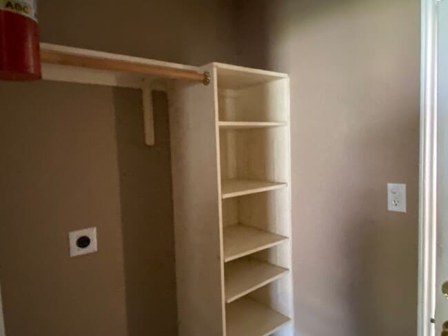 Building Photo - 146 Meadowlark Cir