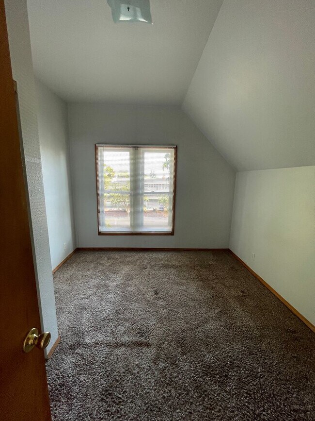 Building Photo - M1614 #1-3