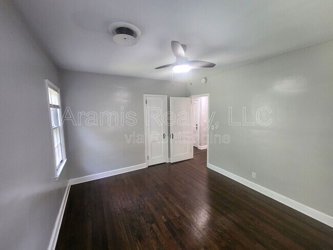 Building Photo - 580 Holly St NW