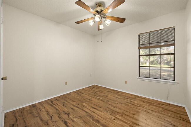 Building Photo - 1604 Texas Oak Way