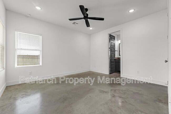 Building Photo - 3007 Alpha Wolf Ct