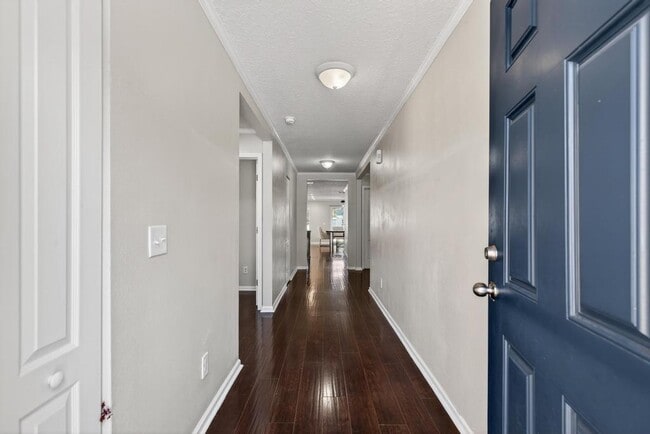 Building Photo - 7163 Bedfordshire Ln