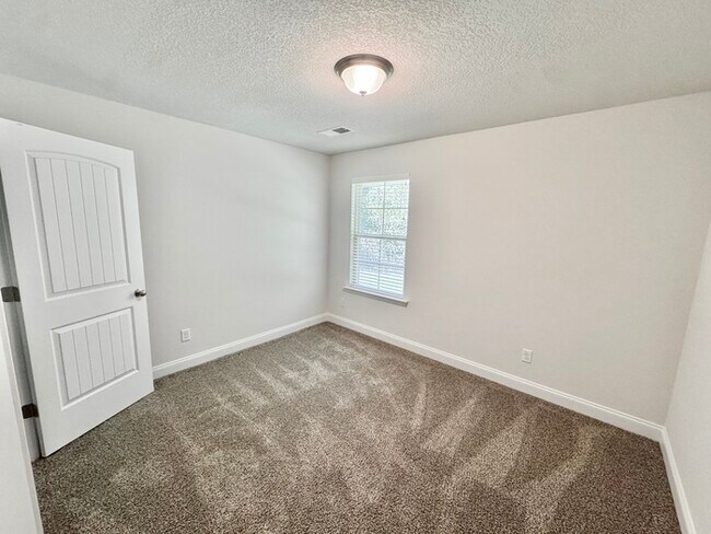 Building Photo - 8437 Grayce Dr