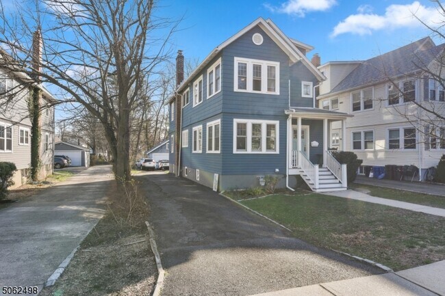 Building Photo - 42 Brookfield Rd