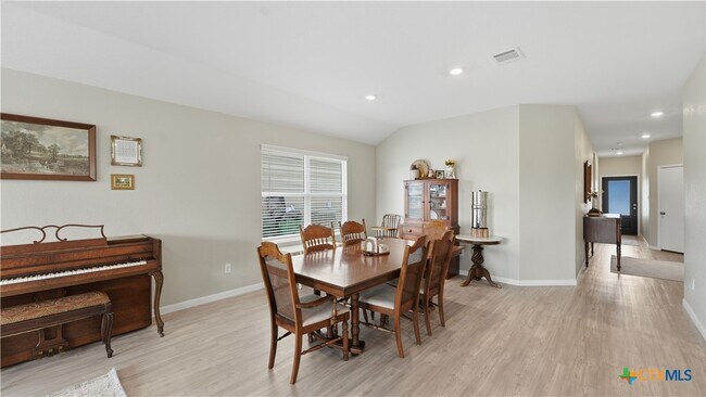 Building Photo - 2717 San Martin Ln