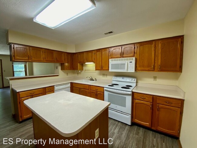 Building Photo - 2 br, 2.5 bath House - 5405 Bay Harbor Drive