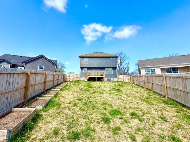Building Photo - 2662 Scott Dr
