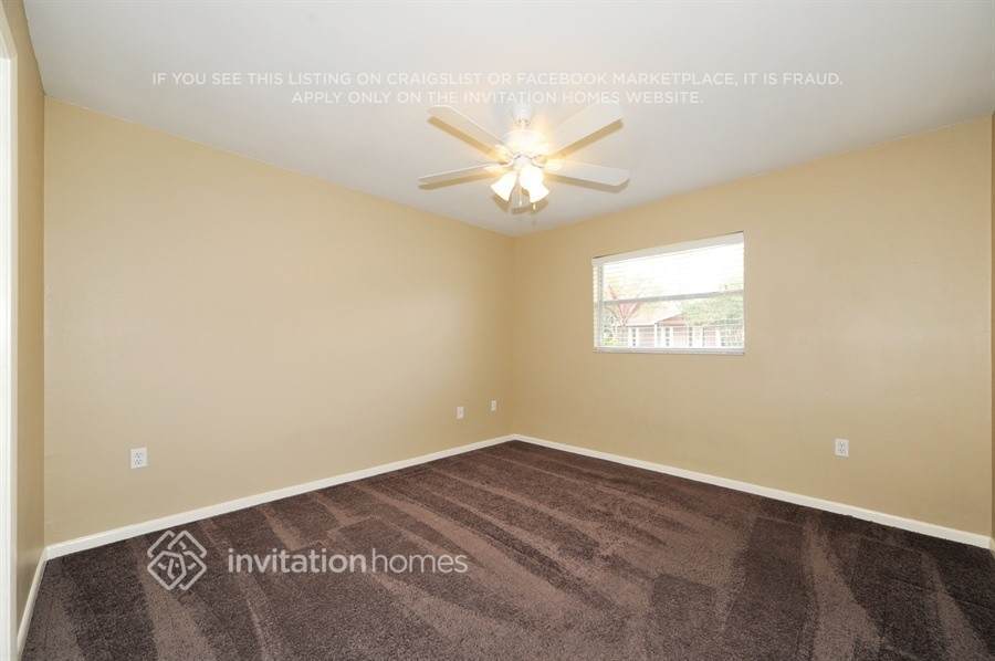 Building Photo - 6029 Christina Dr E