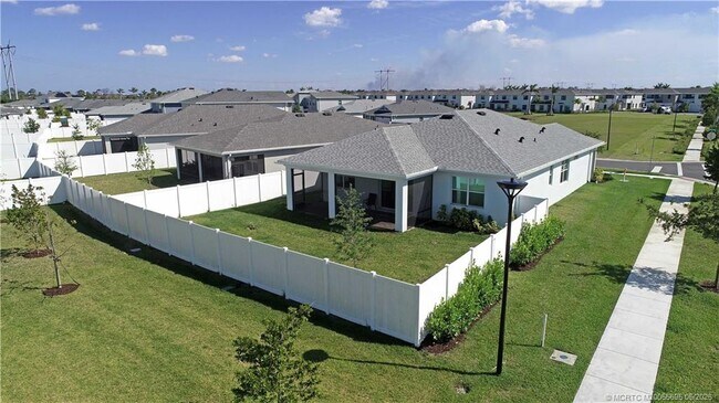Building Photo - 14143 SW Safi Ter