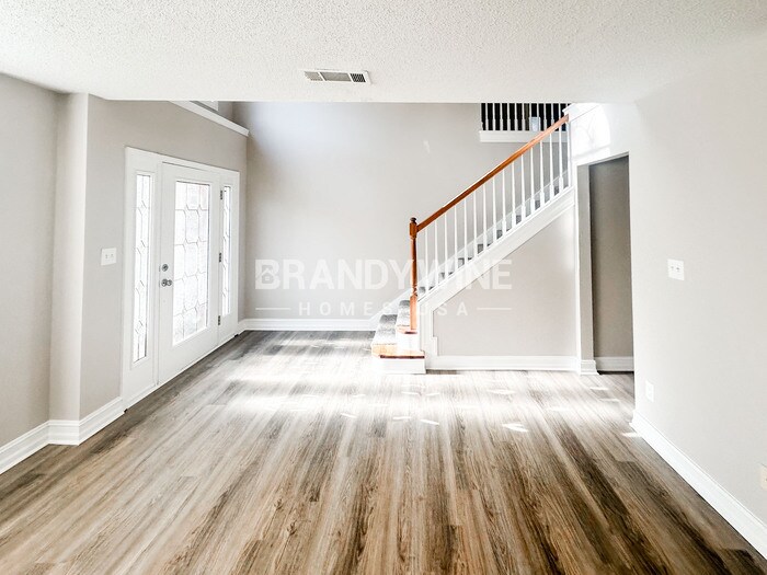 Building Photo - 12339 Lakeside Pkwy