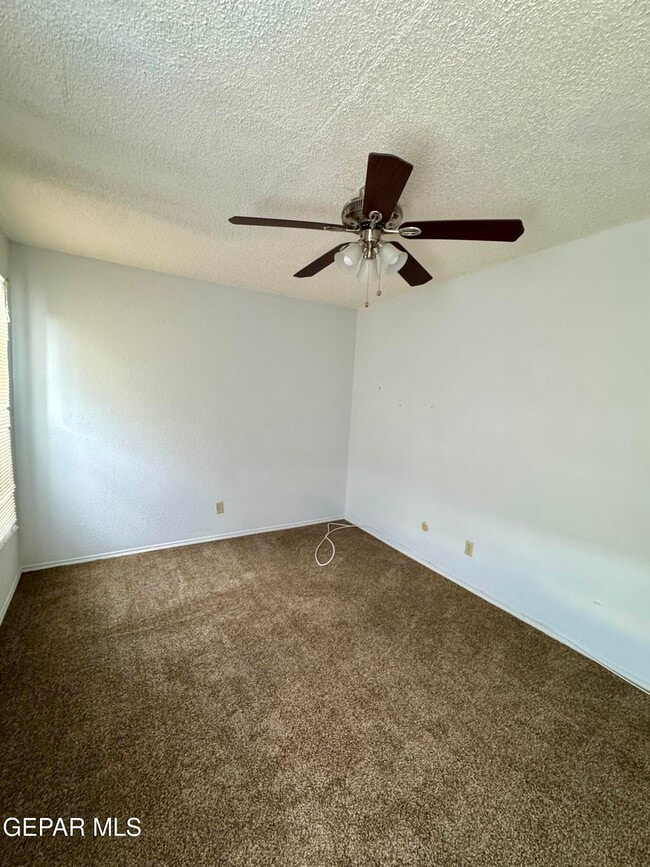 Building Photo - 6201 Escondido Dr