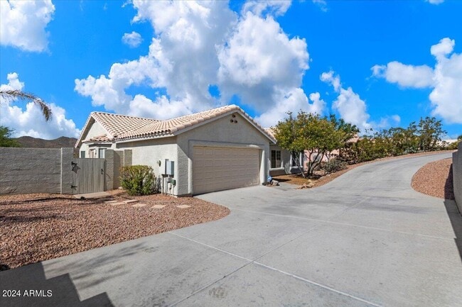 Building Photo - 15461 E Golden Eagle Blvd