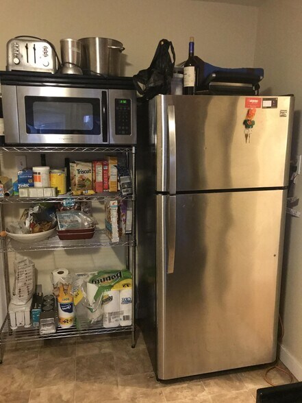 Building Photo - 266 Gold St