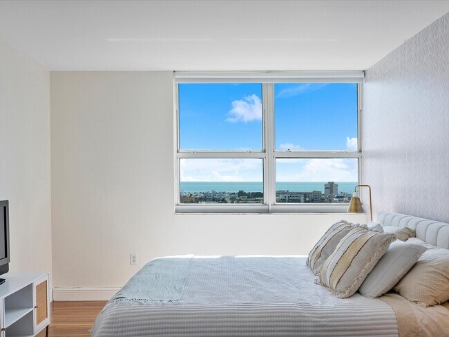 Building Photo - 650 West Ave