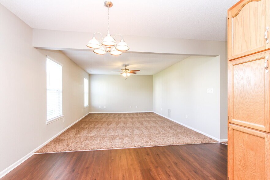Building Photo - 3633 Laurel Cherry Ln