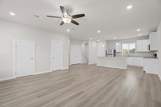 Building Photo - 21543 Sir Walter Ln