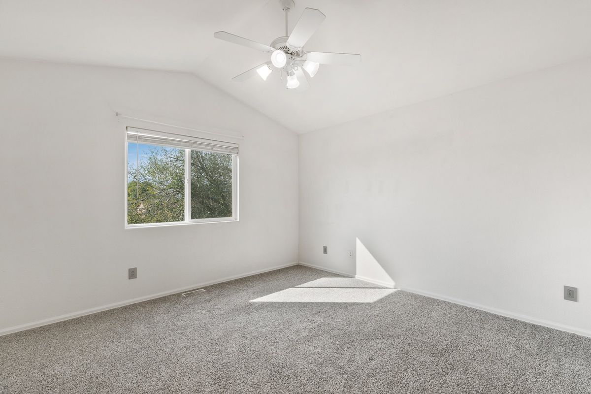 Building Photo - 8330 Dassel Dr