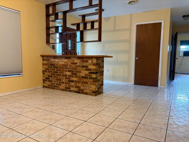 Building Photo - 740 Thomas Ln
