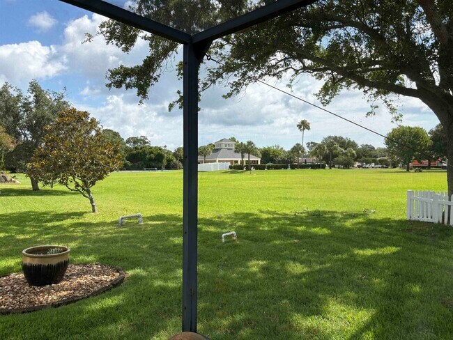 Building Photo - 900 Windward Way