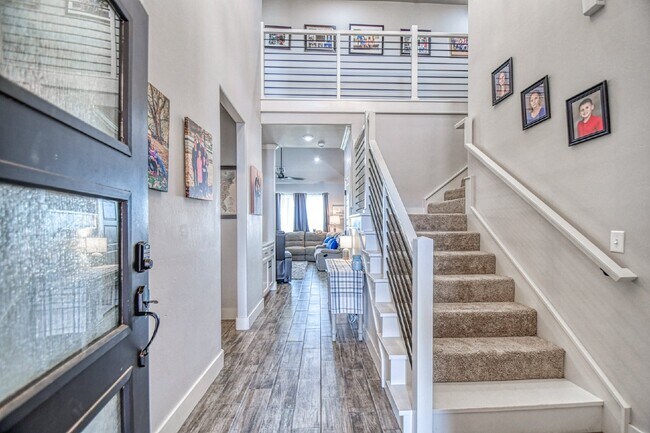 Building Photo - Spacious 5-Bedroom Home with 3 Full Baths ...