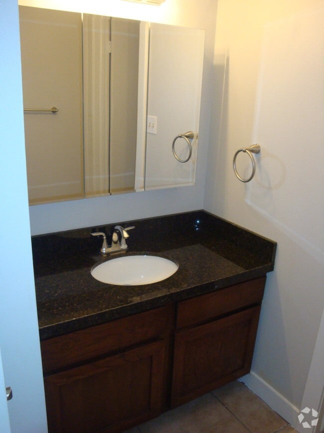 Bathroom - Millstream Garden