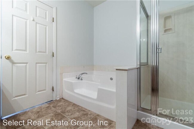 Building Photo - 3 br, 2.5 bath House - 109 Kase Ct