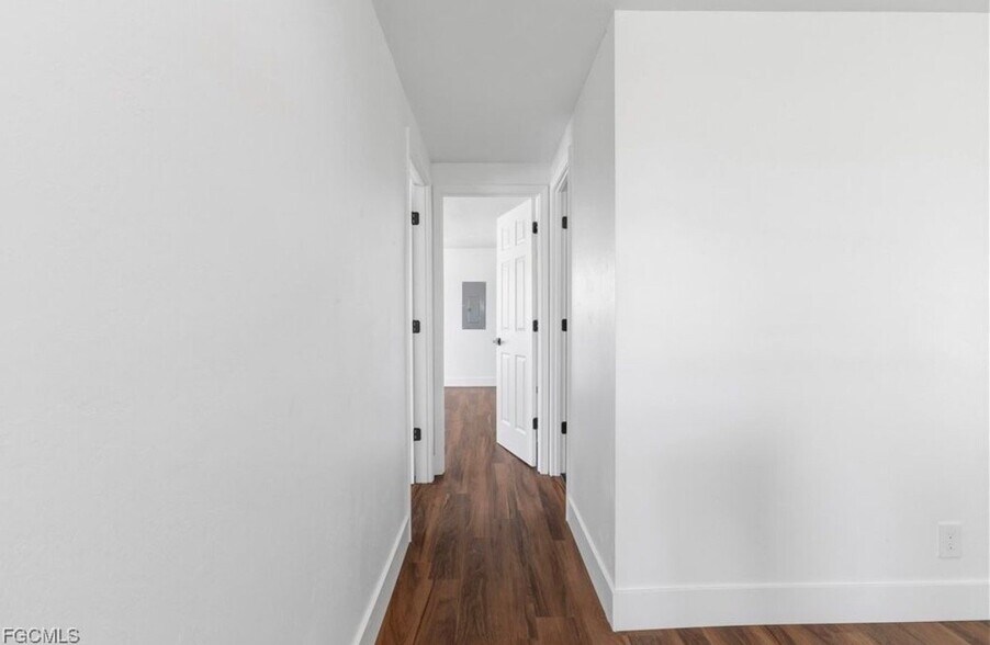 Building Photo - 13670 Dowitcher Dr