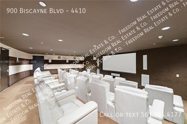 Building Photo - 900 Biscayne Blvd