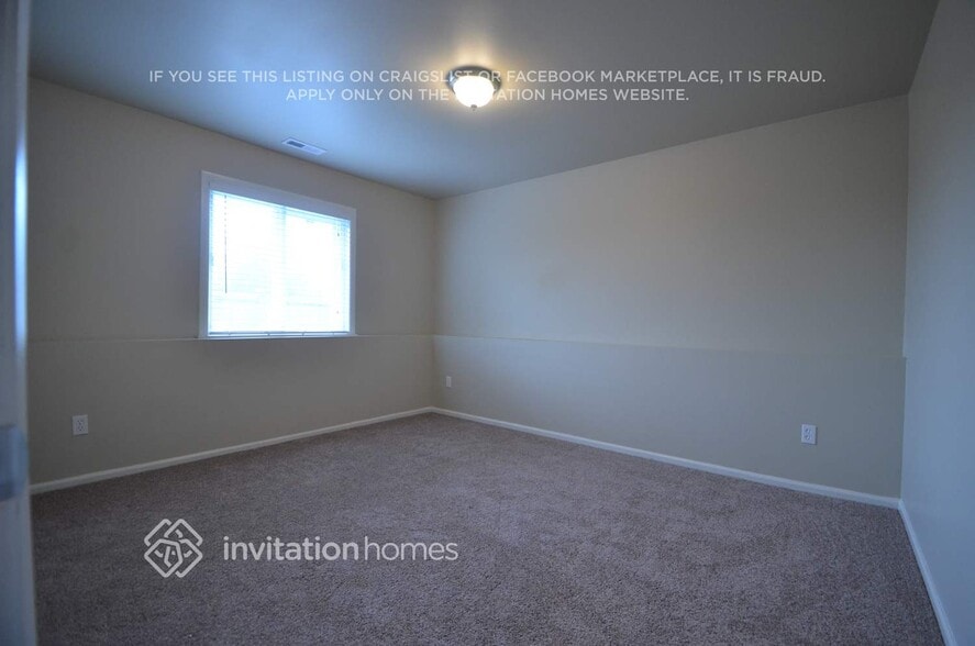 Building Photo - 3727 S Pilgrim St
