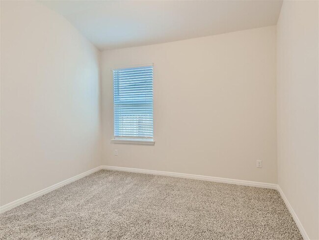 Building Photo - 512 Dayspring Cv