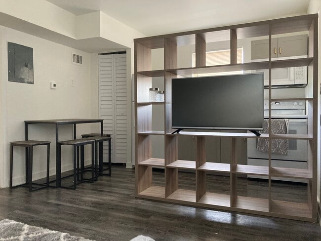 Building Photo - Miami Central Apartments